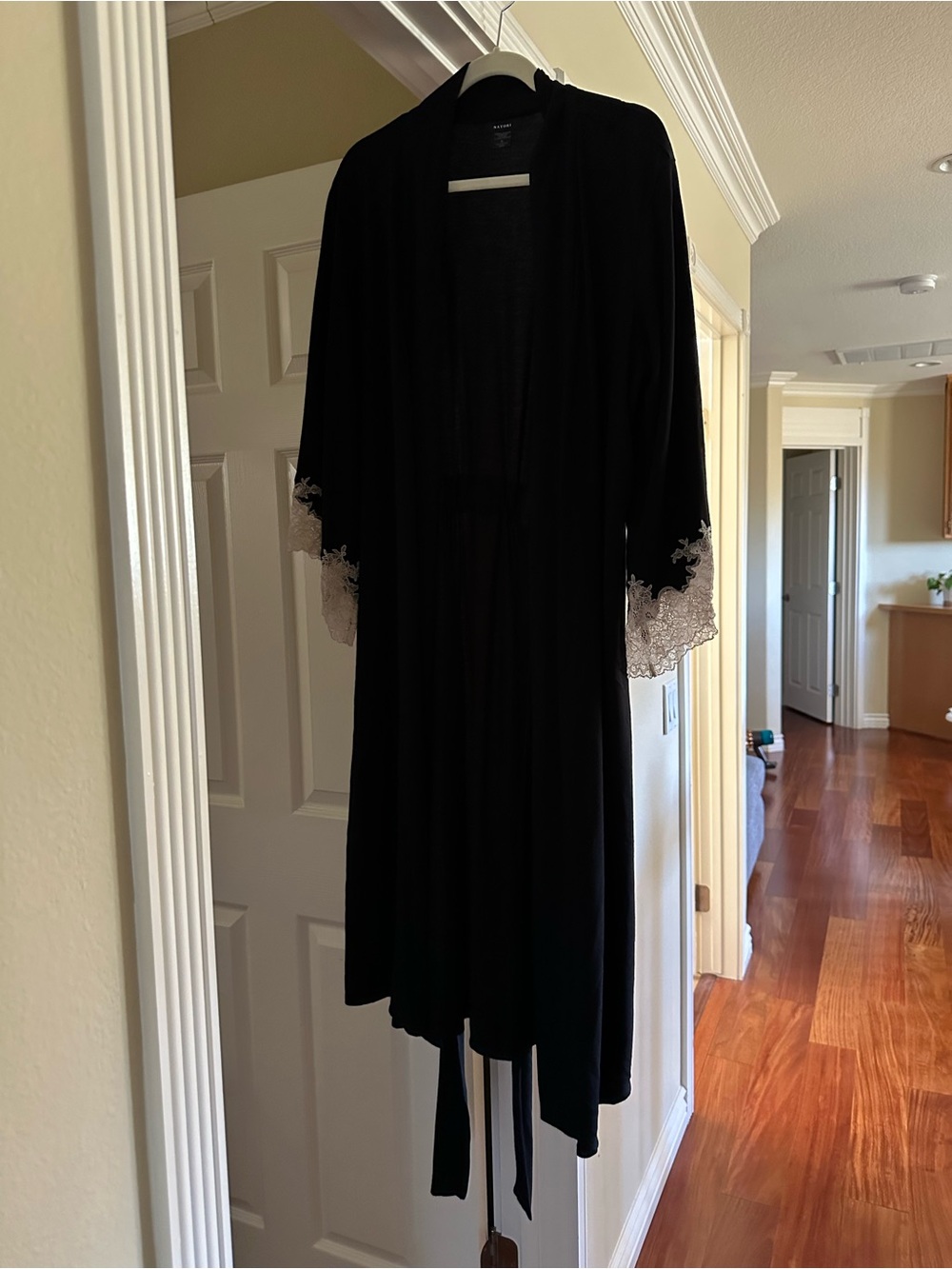 Natori Lace-Trim Robe with Tie Waist